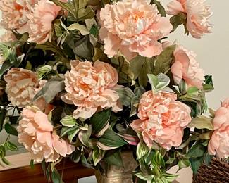 FLORAL IN VASE