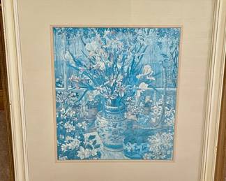 LARGE FLORAL PRINT
