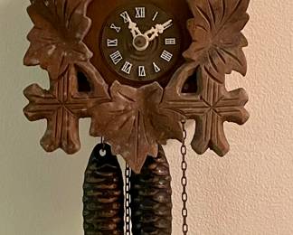 Cuckoo Clock - Good Bellows, Bird Cuckoo’s, Left weight chain needs to be repositioned on gear