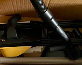 ORECK XL VACUUM AND ATTACHMENTS