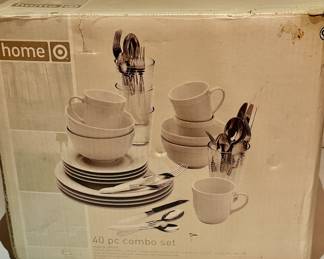 Dinnerware/Flatware set for 4