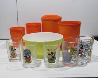 Vintage Tuppeware Cansters, Pyrex, etc