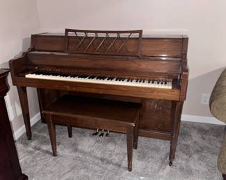 Jansing Console Piano with Bench
