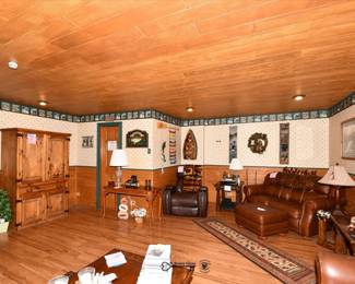 041Family Room