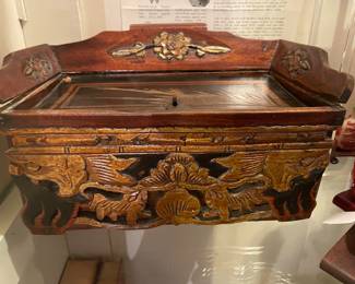 Vintage Chinese Ornately carved and Painted Jewelry Box