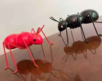 6280 Oversized Ant Salt Pepper Shakersmin