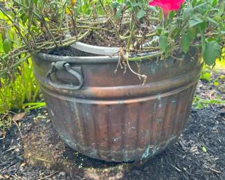 6280 Oversized Copper Planter With Handlesmin