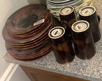 LOT OF BROWN DISHES