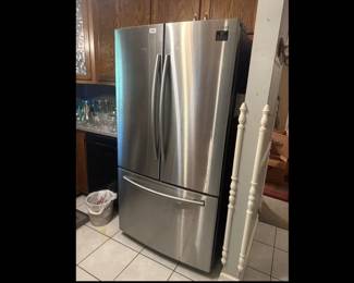 SAMSUNG REFRIGERATOR
