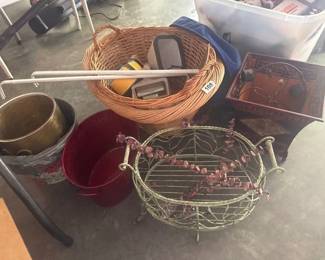 LOT OF BASKETS