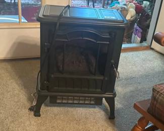 SMALL ELECTRIC HEATER