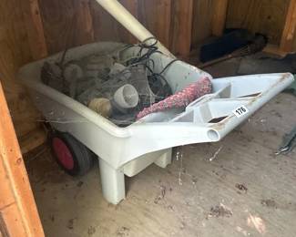 RUBBERMAID CART