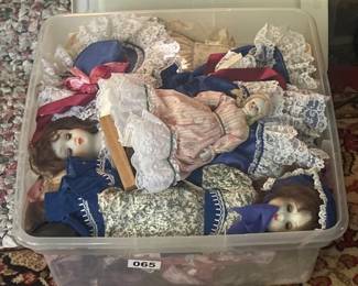 TOTE OF PORCELAIN DOLLS