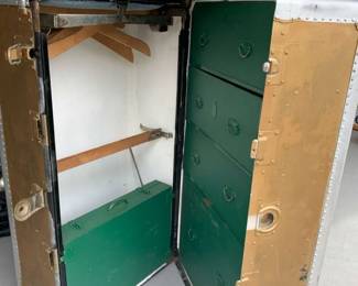 CW239Vintage Trunk