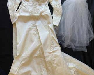 CW120Vintage Wedding Dress  Veil