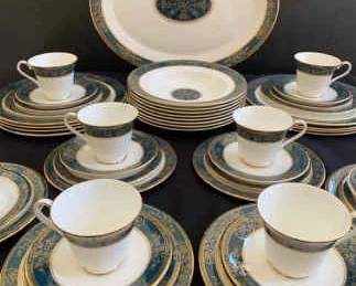 CW137VRoyal Doulton China, Carlyle Pattern