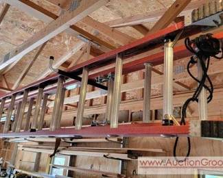 WERNER 24 FOOT FIBERGLASS EXTENSION LADDER