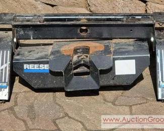 REESE 5TH WHEEL TRAILER HITCH
