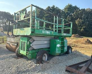 GENIE 3384 SCISSOR LIFT