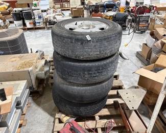4 245 70 R17 WHEELS TIRES
