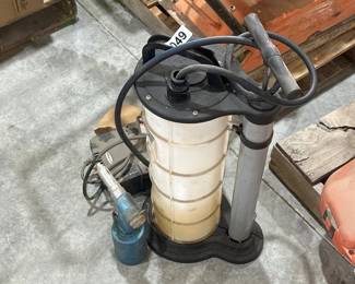 2.3 GAL FLUID EXTRACTOR , AIR TOOL AND POWER BACK UP