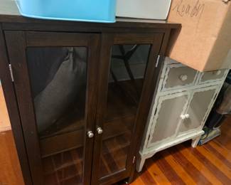 Wine cabinet