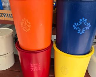 VTG Tupperware