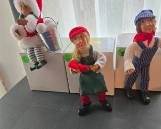 Byers Choice Carolers