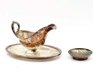 V. Zwakenburg Silverplate Gravy Boat and Sauce Dish