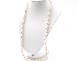 Vintage Pearl Necklace w/ Round Box Clasp