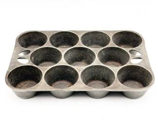 Wagner Ware Griswold Cast Iron Muffin Pan
