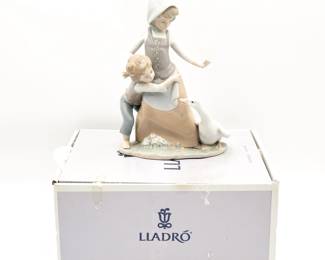Lladro Figurine “Avoiding The Goose” No. 5033