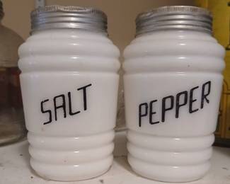 Hazel Atlas Salt and Pepper Shaker
