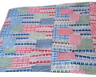 8t - Muk Luks Soft Extra Large Family Throw Blanket Holiday Theme - pockets at the bottom to keep your feet warm - 92 x 66
