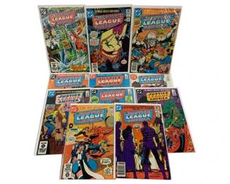 679 - 11 DC Justice League Comic Books
