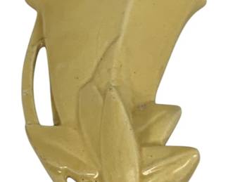 1968 - McCoy Pottery Lily Wall Pocket 6 x 4
