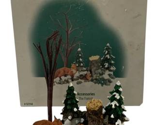 1286 - Dept 56 Foxes in the Forest w/ box

