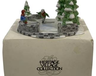 1274 - Dept 56 Heritage Village Skating Pond w/ box
