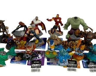 1941 - 16 Disney Infinity & Skylanders Figures, 9 Cards
