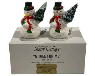 1317 - Dept 56 Snow Village A Tree For Me w/ box
