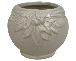1959 - McCoy Pottery Leaves & Berries Jordiniere 7 x 8