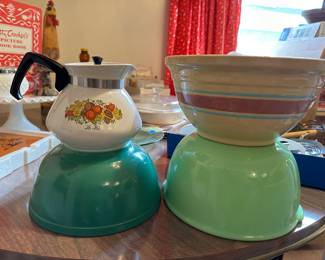 More kitchen treasures.......