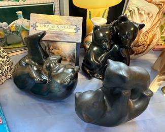 Pigeon Forge pottery bears