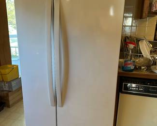 Whirlpool refrigerator......