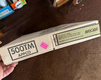 Avocado toilet seat - new in box!!