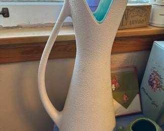 Haeger MCM atomic lava vase......