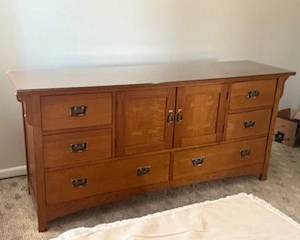 long bed dresser