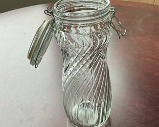 Set of 12 quart size pantry jars