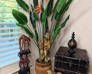 Safari Bird of Paradise Decor and Side Table