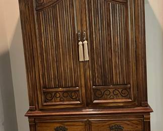 Ethan Allen Royal Charter Liquor Cabinet